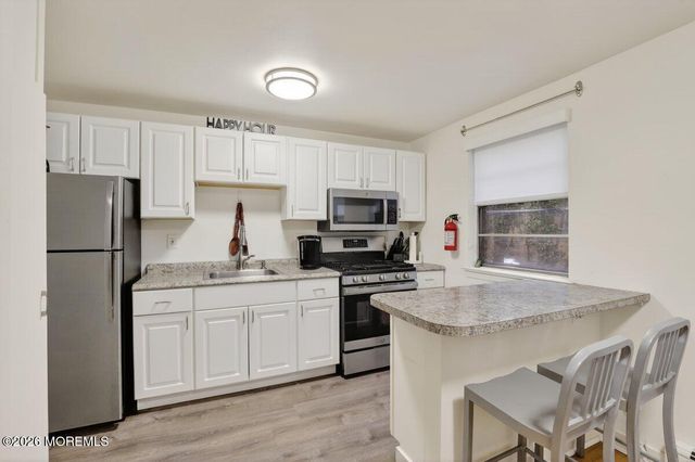 98 Manor Drive, Red Bank, NJ 07701