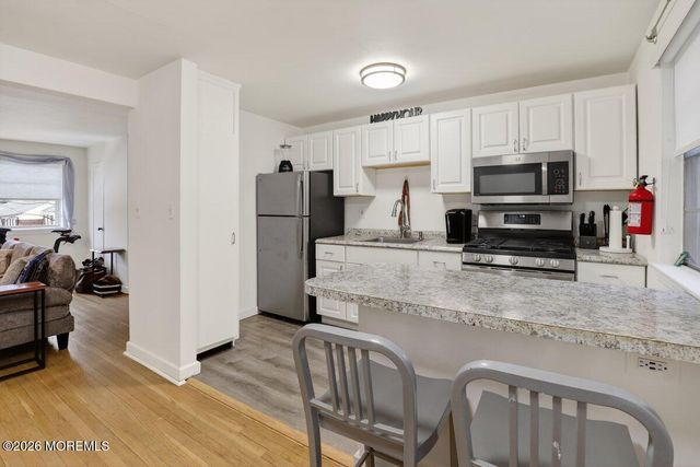 98 Manor Drive, Red Bank, NJ 07701