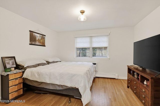 98 Manor Drive, Red Bank, NJ 07701