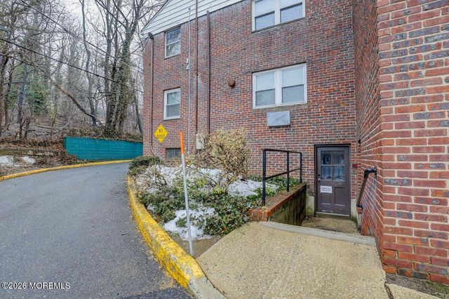 98 Manor Drive, Red Bank, NJ 07701