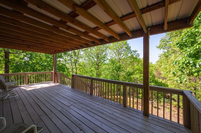 1050 Red Top Hill Rd, Buchanan, TN 38222