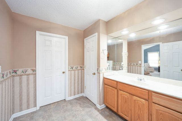 1050 Red Top Hill Rd, Buchanan, TN 38222