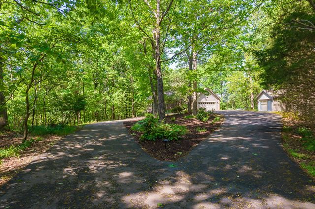 1050 Red Top Hill Rd, Buchanan, TN 38222