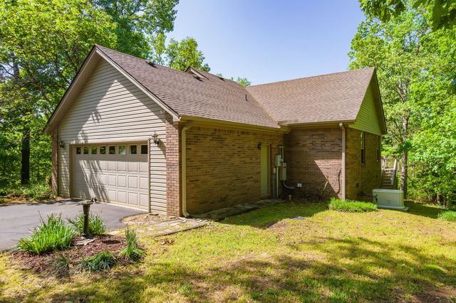 1050 Red Top Hill Rd, Buchanan, TN 38222