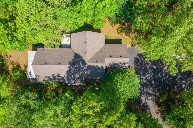 1050 Red Top Hill Rd, Buchanan, TN 38222