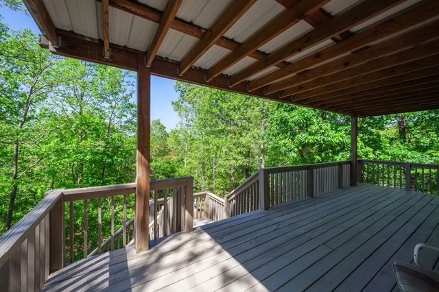 1050 Red Top Hill Rd, Buchanan, TN 38222