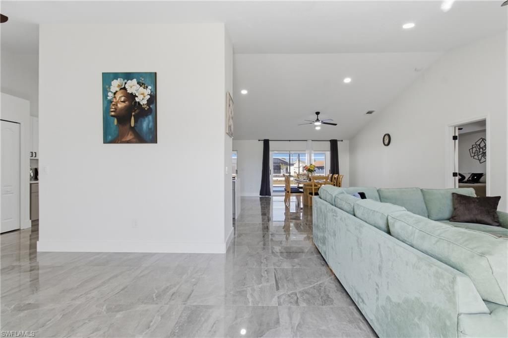 Image 10 of property listing at 619 SW 26th TER, Cape Coral, FL 33914
