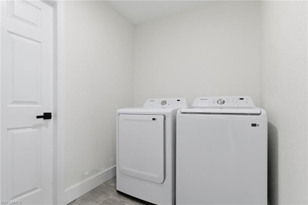 Image 31 of property listing at 619 SW 26th TER, Cape Coral, FL 33914