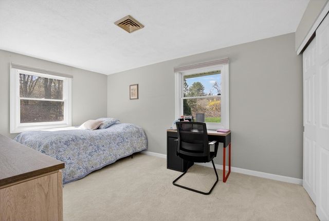 15 San Mateo Dr, Chelmsford, MA 01824