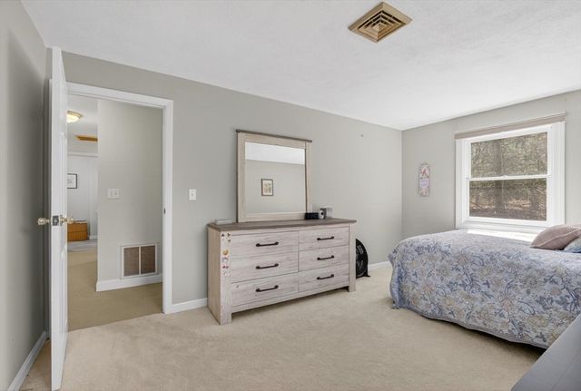 15 San Mateo Dr, Chelmsford, MA 01824