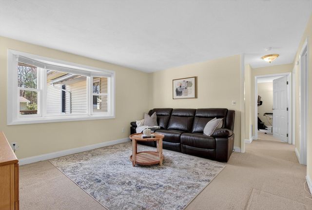 15 San Mateo Dr, Chelmsford, MA 01824