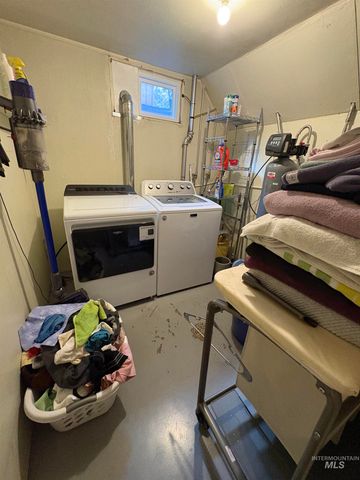 2068 Sherry Ln, Twin Falls, ID 83301