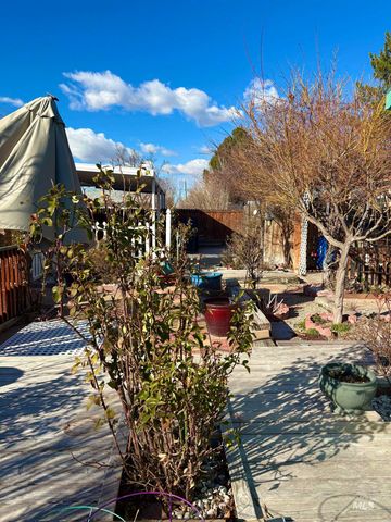 2068 Sherry Ln, Twin Falls, ID 83301