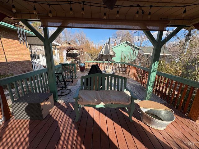 2068 Sherry Ln, Twin Falls, ID 83301