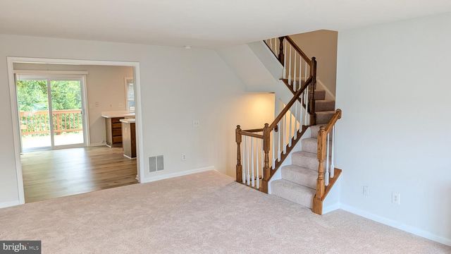 43543 PLANTATION TER, Ashburn, VA 20147