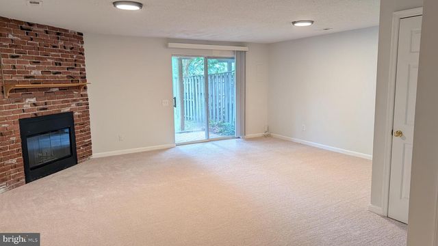 43543 PLANTATION TER, Ashburn, VA 20147