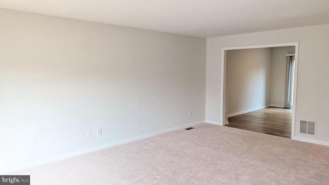 43543 PLANTATION TER, Ashburn, VA 20147