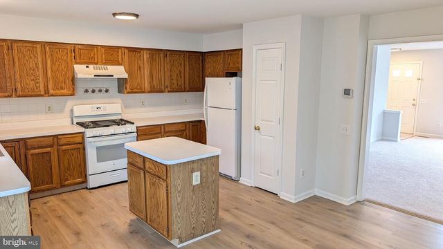 43543 PLANTATION TER, Ashburn, VA 20147