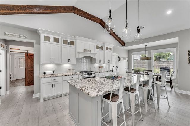 509 Waterfalls Court, Farmington, AR 72730