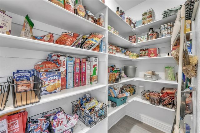 509 Waterfalls Court, Farmington, AR 72730