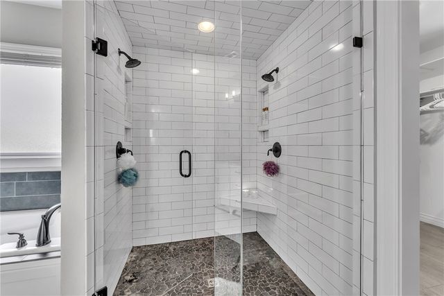 509 Waterfalls Court, Farmington, AR 72730