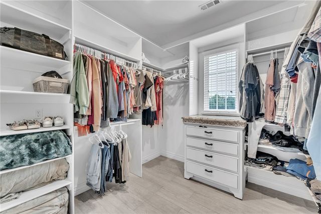 509 Waterfalls Court, Farmington, AR 72730