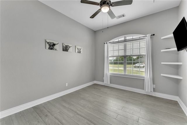 509 Waterfalls Court, Farmington, AR 72730