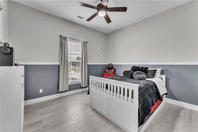 509 Waterfalls Court, Farmington, AR 72730