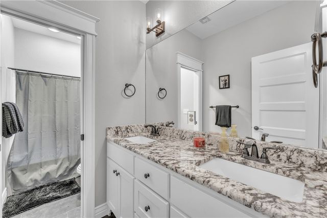 509 Waterfalls Court, Farmington, AR 72730