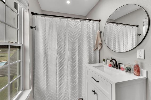 509 Waterfalls Court, Farmington, AR 72730