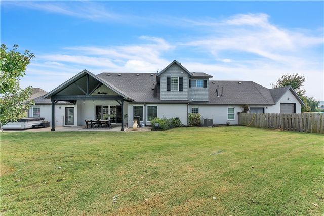 509 Waterfalls Court, Farmington, AR 72730