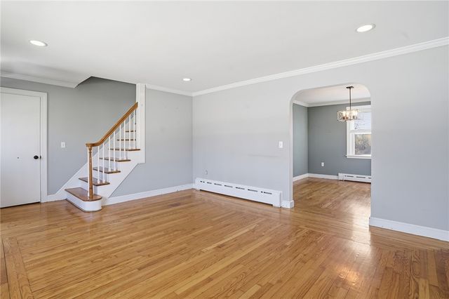 17 Goulart Avenue, Bristol, RI 02809