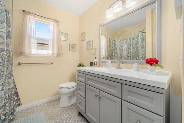 13240 Ratner Street, North Hollywood, CA 91605