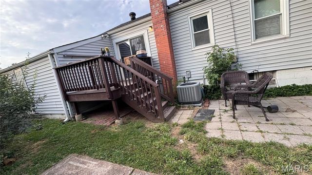 10300 Saint Joan Lane, St Ann, MO 63074