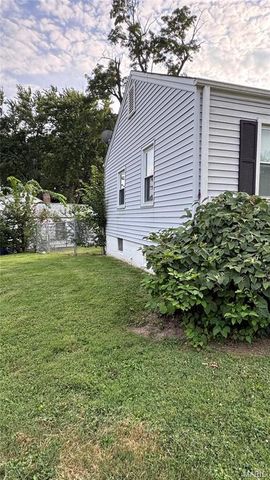 10300 Saint Joan Lane, St Ann, MO 63074