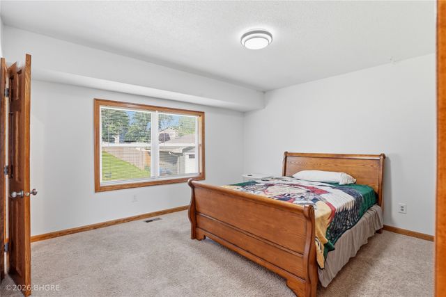 3244 SE 20th Street, Des Moines, IA 50320