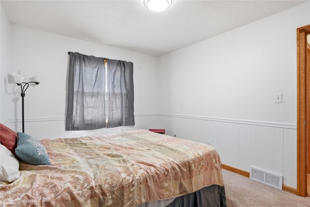 3244 SE 20th Street, Des Moines, IA 50320