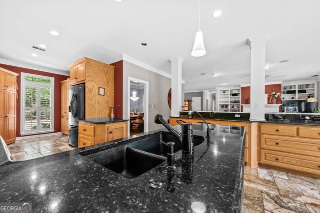 1151 Shoulder Bone Circle, Greensboro, GA 30642