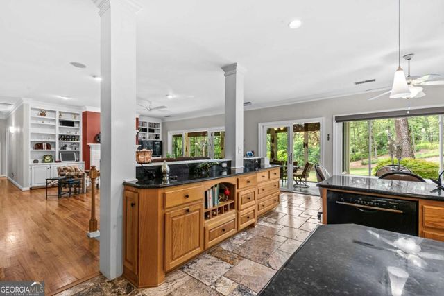 1151 Shoulder Bone Circle, Greensboro, GA 30642