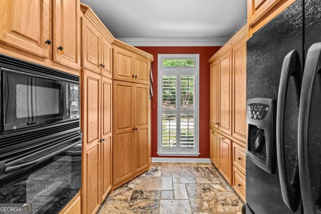1151 Shoulder Bone Circle, Greensboro, GA 30642