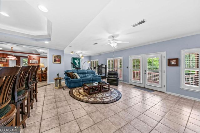 1151 Shoulder Bone Circle, Greensboro, GA 30642