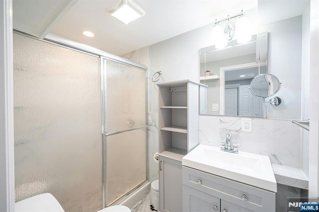 162 Glenwood Avenue, Jersey City, NJ 07306