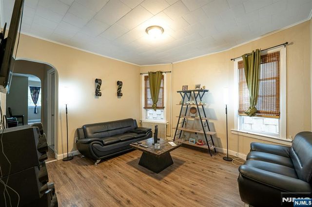 162 Glenwood Avenue, Jersey City, NJ 07306