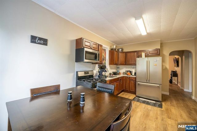162 Glenwood Avenue, Jersey City, NJ 07306