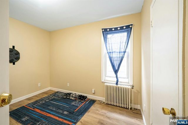 162 Glenwood Avenue, Jersey City, NJ 07306