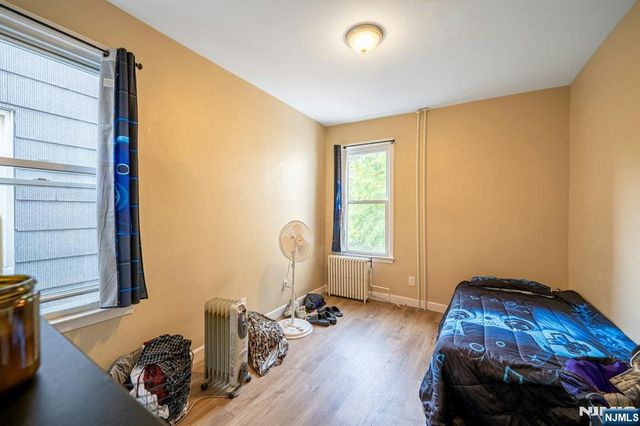 162 Glenwood Avenue, Jersey City, NJ 07306