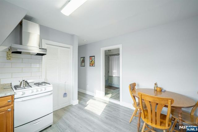 162 Glenwood Avenue, Jersey City, NJ 07306