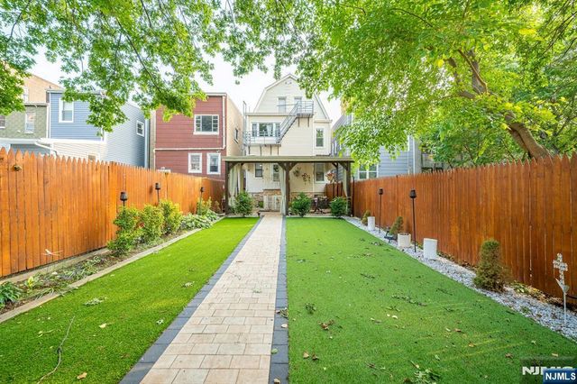 162 Glenwood Avenue, Jersey City, NJ 07306