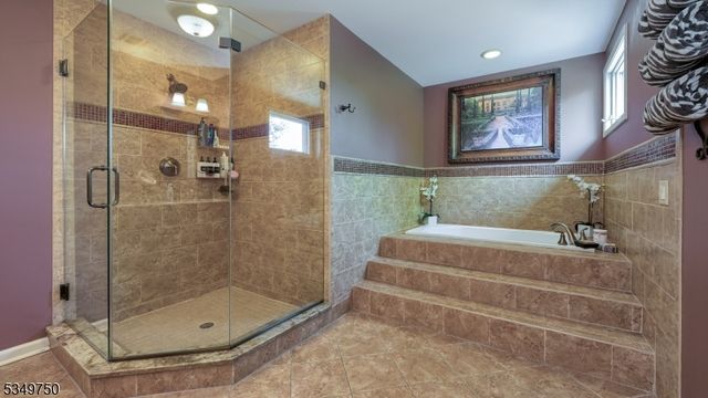 17 Farmstead Ln, Wayne Twp., NJ 07470