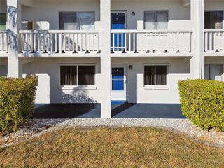 350 79TH AVENUE N 108, St Petersburg, FL 33702